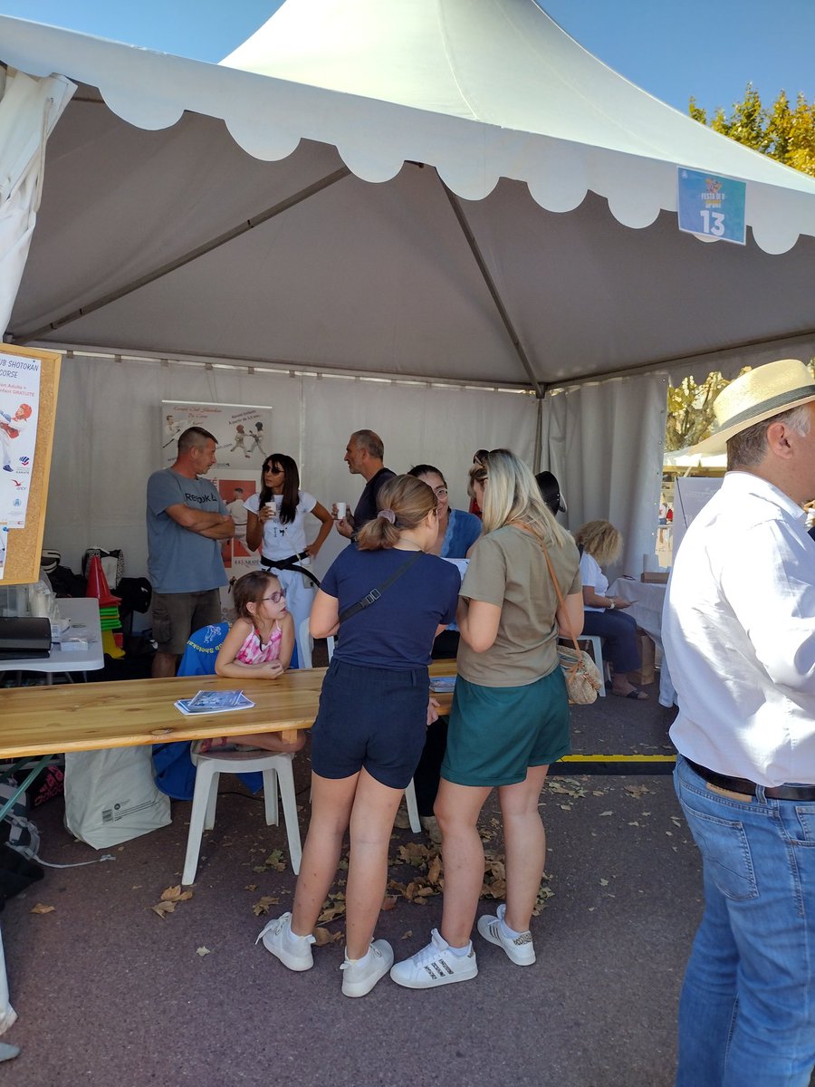 Prefete2B's tweet photo. [EVENEMENT]  #inauguration2022 M.PROSIC #Prefet2b a participé à l'inauguration de la #fetedusport. 
L' occasion pour lui de remercier les bénévoles qui consacrent du temps personnel pour servir l'intérêt général.Le sport est fondateur,transmet les valeurs de courage, de volonté" https://t.co/7eAPlZSIPW