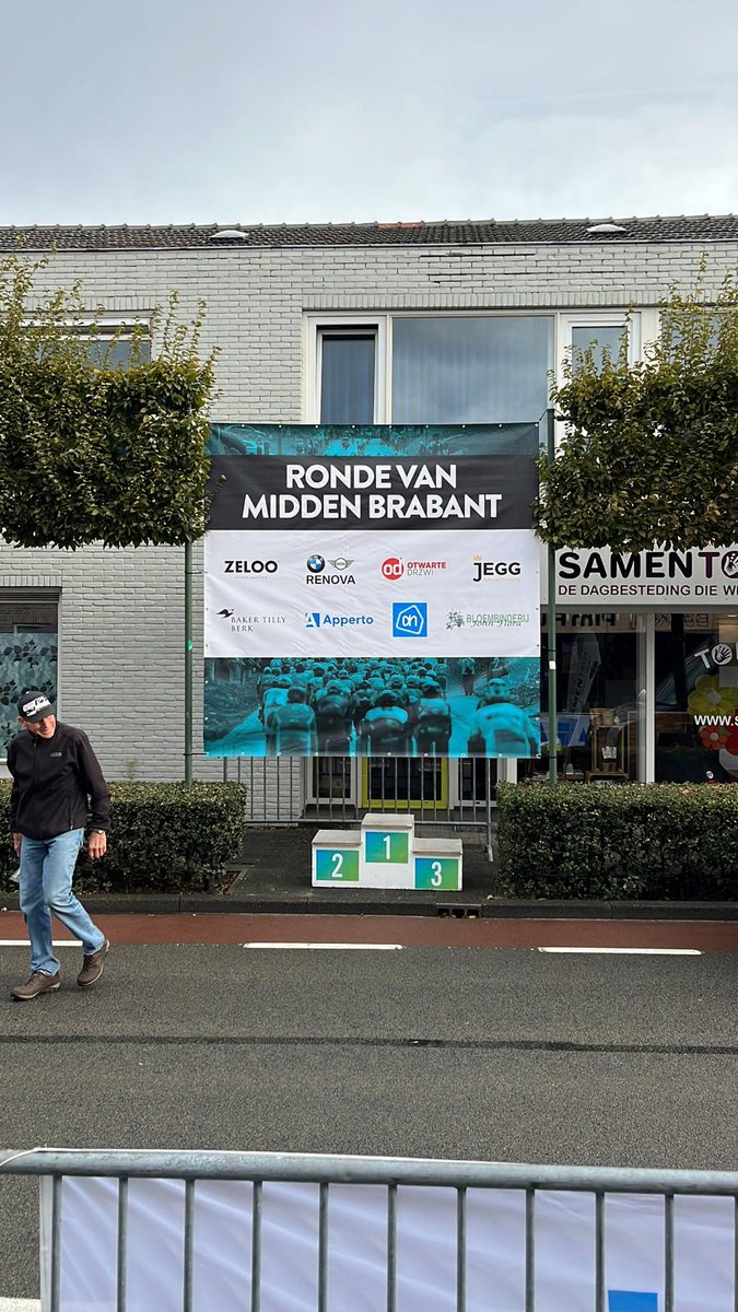 Het gaat gebeuren in Dongen. 
We zijn er klaar voor. Wees vanmiddag welkom bij de Ronde van Midden-Brabant en de Jumbo-Visma Ready2Race
#dongen
#middenbrabant
#ready2race