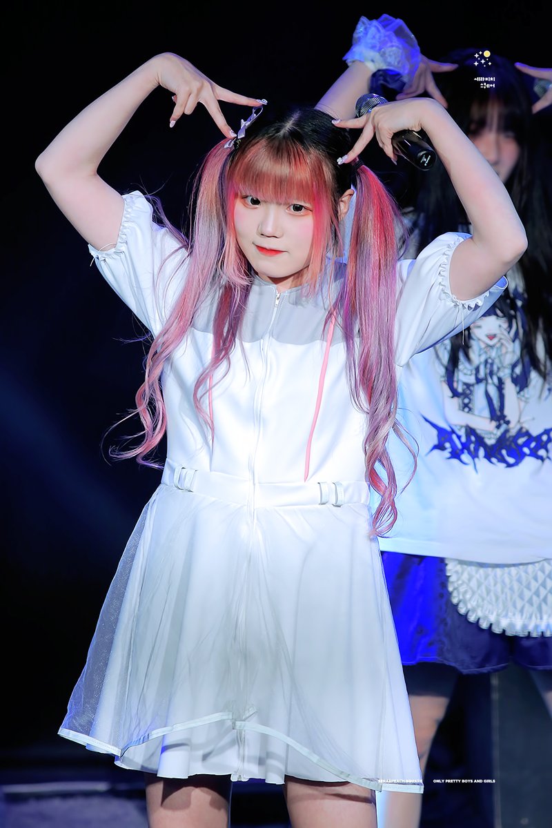 serapeachsquare's tweet photo. 220911 ⚡︎⚡︎⚡︎ 電波対戦 ⚡︎⚡︎⚡︎
シグナルライズ みぞれ
シグナルライズ しな
#SiGNALiZE #시그널라이즈
#미조레 #시나 https://t.co/VKn3LuQufa