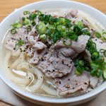 やはり冷凍うどんは最強!レンジで簡単「豚こまねぎ塩うどん」。