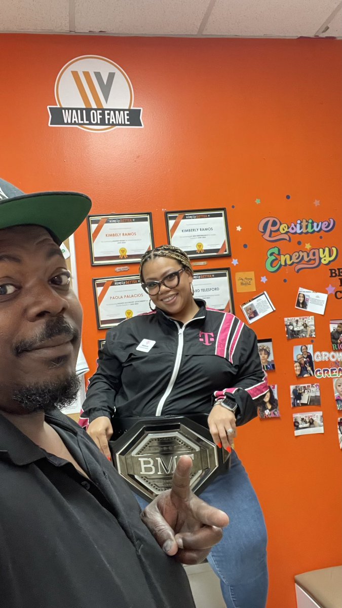 I want to slow down to recognize the top store for August in Atlanta Makeda and Team Lawrenceville!!! Makeda is a two time vision club winner and was recently promoted 2 months ago. Amazing Job Makeda!!! @JRojas537 @SByrneDoyle @dzepol78 @WirelessVision