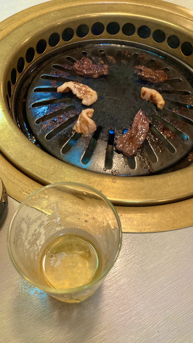 Rabc_abc's tweet photo. 庶民が高い肉をかしこまって食べると、実際味なんて価格バイアス働いてよくわからんのよ

だから最終的にこういうのが自分に刺さるの

こーいうのでいいんだよ杯優勝🏆

#焼肉 https://t.co/sSesQQaWCT