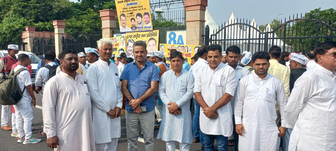 prabhakarg_aap's tweet photo. आज दिल्ली में आयोजित प्रथम राष्ट्रीय जन प्रतिनिधि सम्मेलन में सम्मिलित हुआ, जहां पर देश भर से आए हुए जनप्रतिनिधियों के साथ @ArvindKejriwal जी का संवाद हुआ और देश को No.1 बनाने के लिए #MakeIndiaNo.1 का प्रस्ताव पारित हुआ। https://t.co/Kt1dOceT6J