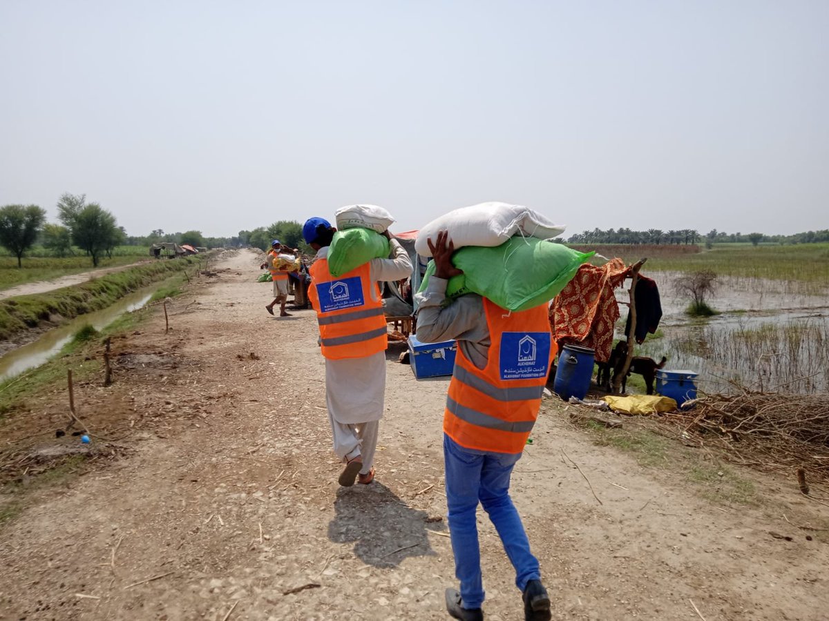 MaryamSubata's tweet photo. Alkhidmat everywhere 
@AlkhidmatOrg #AlkhidmatFloodResponse https://t.co/O3Kj43a7P7