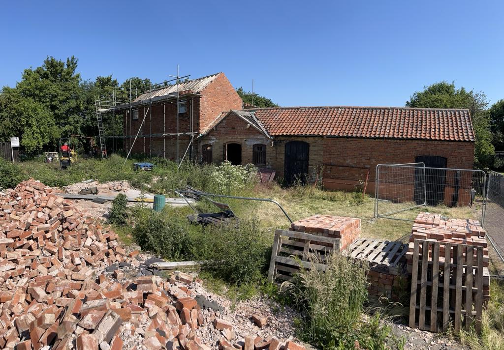 EstatesLmh's tweet photo. Some images of a Barn conversion we are completing. 

Just wait for the final reveal 😍 

📌 Retford 

#Conversion 
#Retford 
#builders https://t.co/3NvAin2hok