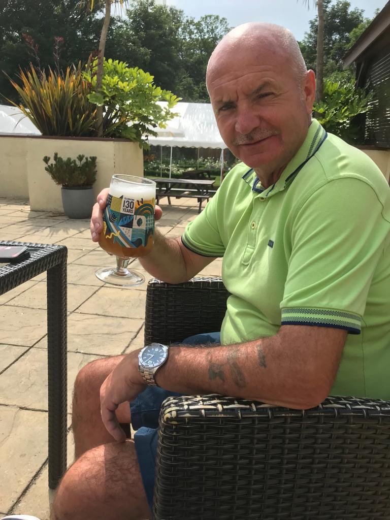 AndyRiordan81's tweet photo. 66 today happy birthday dad 🙌 https://t.co/T7b68b0TqZ