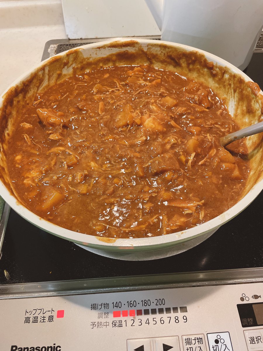 66__shin's tweet photo. コストコチキンの骨で出汁とって作ったカレーがうまくないわけがない https://t.co/EAE8cO2O3Y