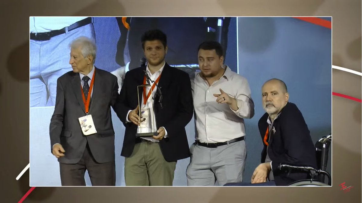 NeXteconomia's tweet photo. Mappare le #barriere, architettoniche e non solo, per abbatterle insieme. La bella storia di #WeGlad e #Mappathon, premiate al #FNEC22 @fnecfestival https://t.co/KWzzmGh1TR