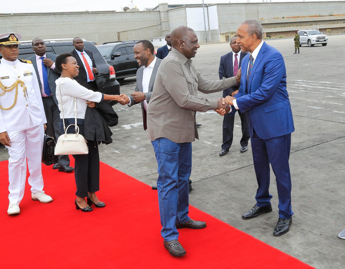 WilliamsRuto's tweet image. Strengthening ties with the international community will catalyse the transformation of our country. Departed for London, UK to attend Her Majesty Queen Elizabeth II’s burial. Later I will join world leaders for the 77th Session of the UN General Assembly, New York.