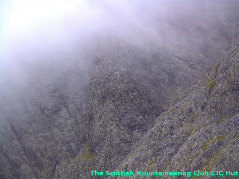 cicwebcam's tweet photo. #cichut #northface #bennevis #mountaineering Current weather. 9.44C, humidity 87.2%, recent gust 6mph, direction N https://t.co/BiGooTXbA4