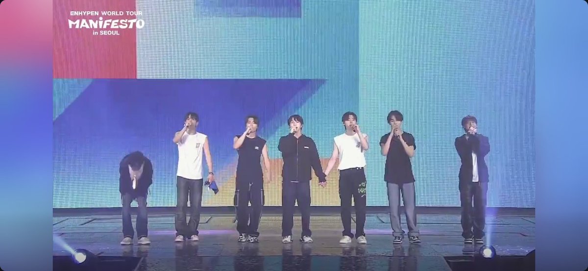 _ykv4li's tweet photo. see you soon !!! @ENHYPEN_members 🫶🏻 https://t.co/Rc6QaNyb33