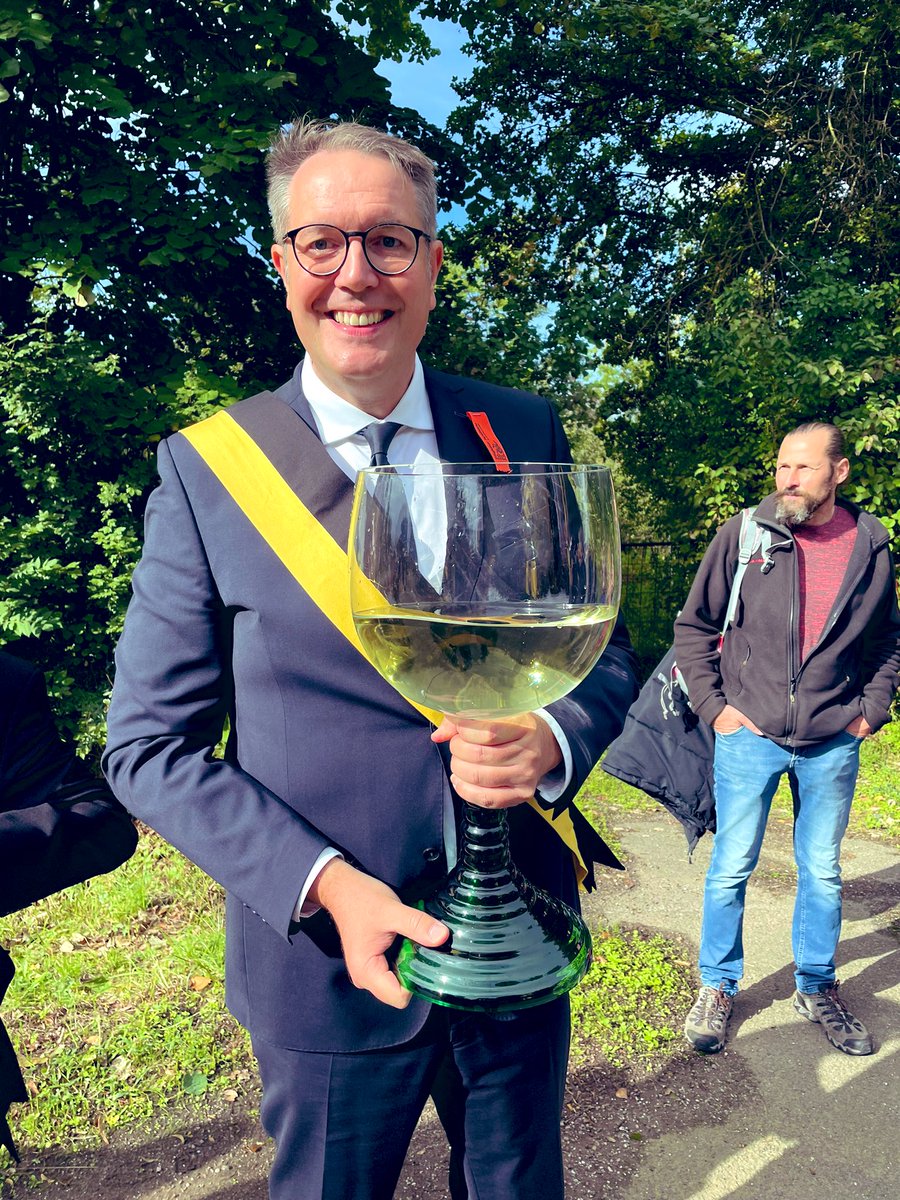 Alex_Schweitzer's tweet image. Endlich wieder #Purzelmarkt in #Billigheim - ältestes Volksfest der #Pfalz. Wurde vor 572 Jahren zum ersten Mal gefeiert. Ähnlich lange bin ich selbst dabei 😉