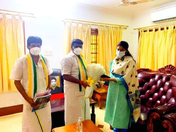 GounderGp's tweet photo. Mp @KanimozhiDMK #operationkongu https://t.co/m7c325v8u8
