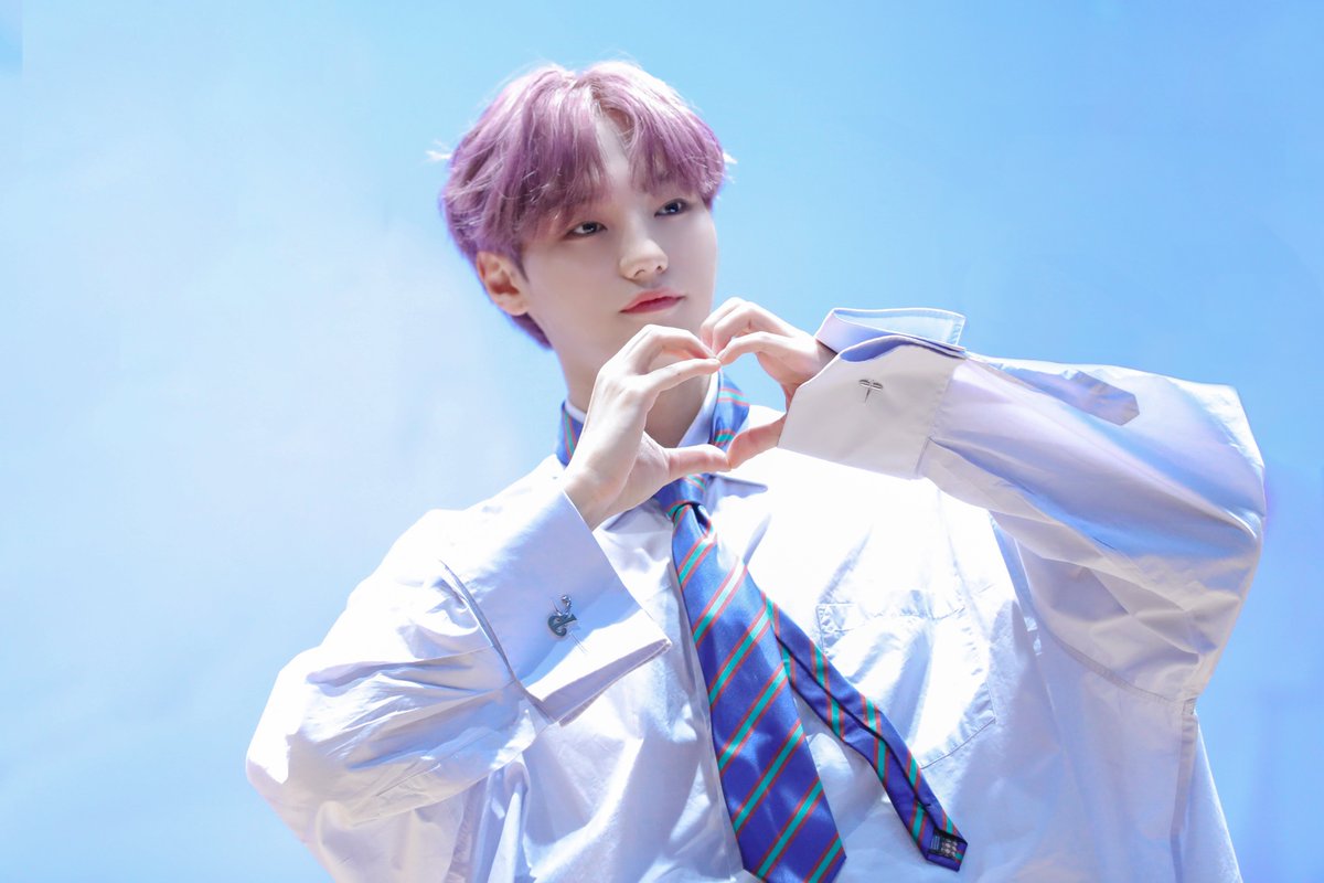 220917 제이제이뮤즈 대면팬싸인회

보정 by radiant
절대 제가 시킨게 아닙니다
본인이 해주겠대요 고마워 사랑해❤️

#루미너스 #LUMINOUS #LMN #우빈 #정우빈 #WOOBIN #반짝우빈