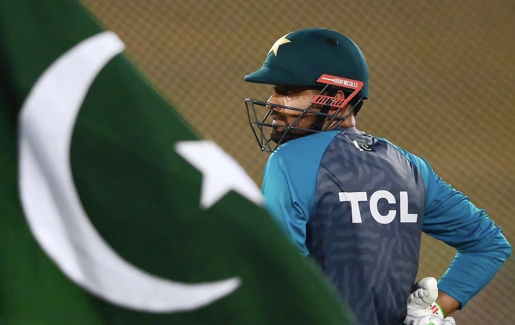 Team_BabarAzam's tweet photo. 𝑩𝒂𝒃𝒂𝒓 𝑨𝒛𝒂𝒎 × 𝑷𝒂𝒌𝒊𝒔𝒕𝒂𝒏 𝒇𝒍𝒂𝒈 🇵🇰

- The flag and it's Pride 💚 #BabarAzam𓃵 https://t.co/hyzxGawvdR