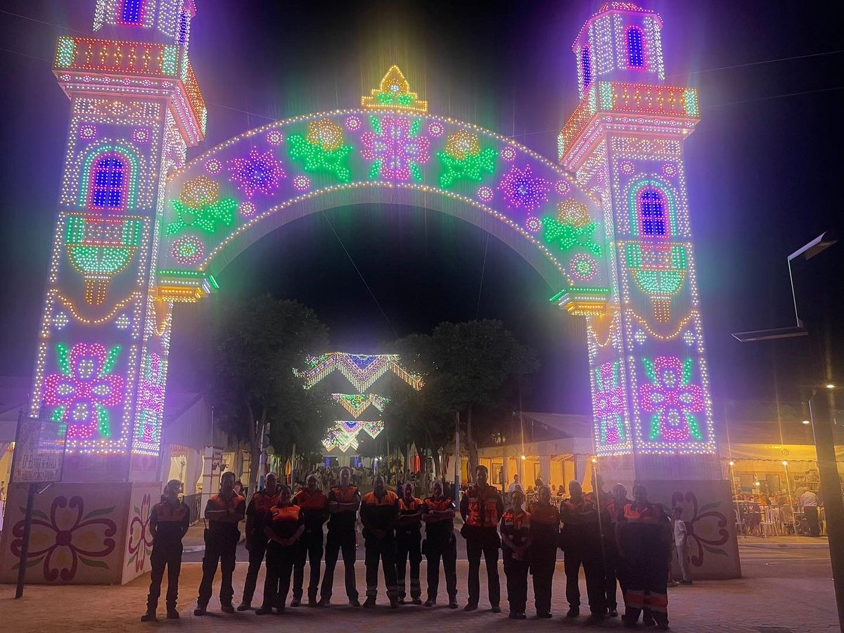 PCMoguer's tweet image. 📍Este finde prestamos apoyo preventivo a los compañeros de la Palma del condado durante su Feria 🎡 🆘 🦺