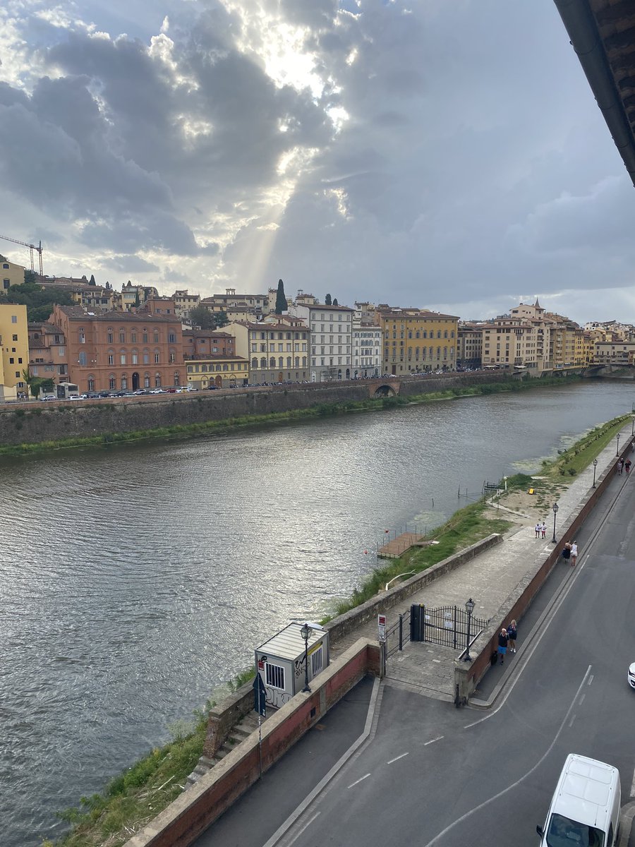 SlwanAlrabaei's tweet photo. Florence; The City of Lilies 💜 https://t.co/9FW2gn9APf