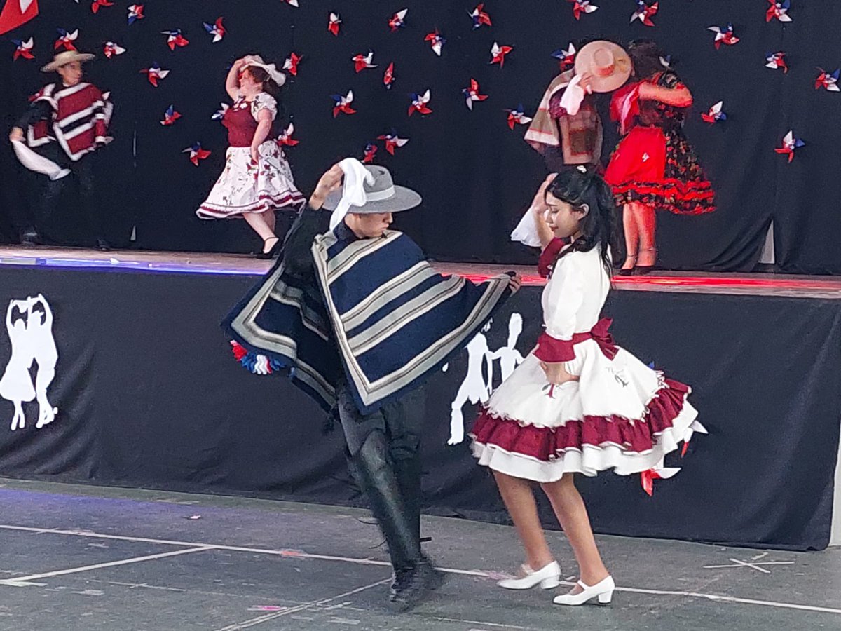 AquevequePablo's tweet photo. Bailes de Gabriel; 18/09/22 Colegio https://t.co/xTXPmGEgT6