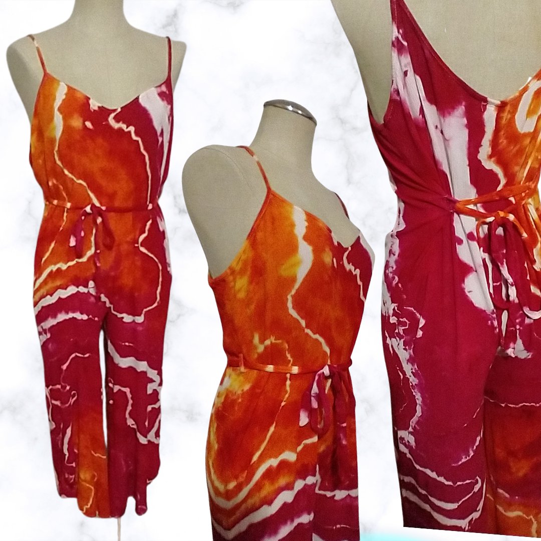 VoodooHippieGal's tweet photo. simple comfortable and cute. 
Jumpsuit is made out of airy rayon and is perfect for those hot summer days. simple adjustable spaghetti straps, wide cropped legs with slits for movement and a thin rope belt to cinch the waist and create shape.
XL is in a dark colorway eggplan... https://t.co/oniSB7UZc2
