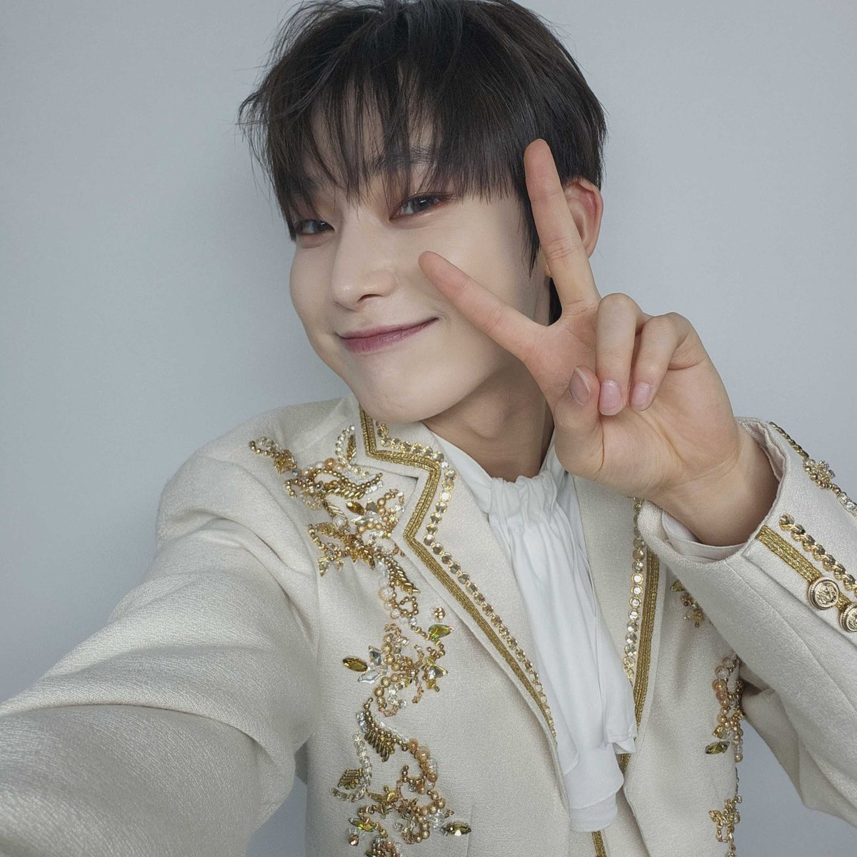 _enhaluvss's tweet photo. Actualización Weverse

Trad: Selfie's de hoy🤳 😍 👍

#ENHYPEN_SUNOO https://t.co/SlEP2lN7wW