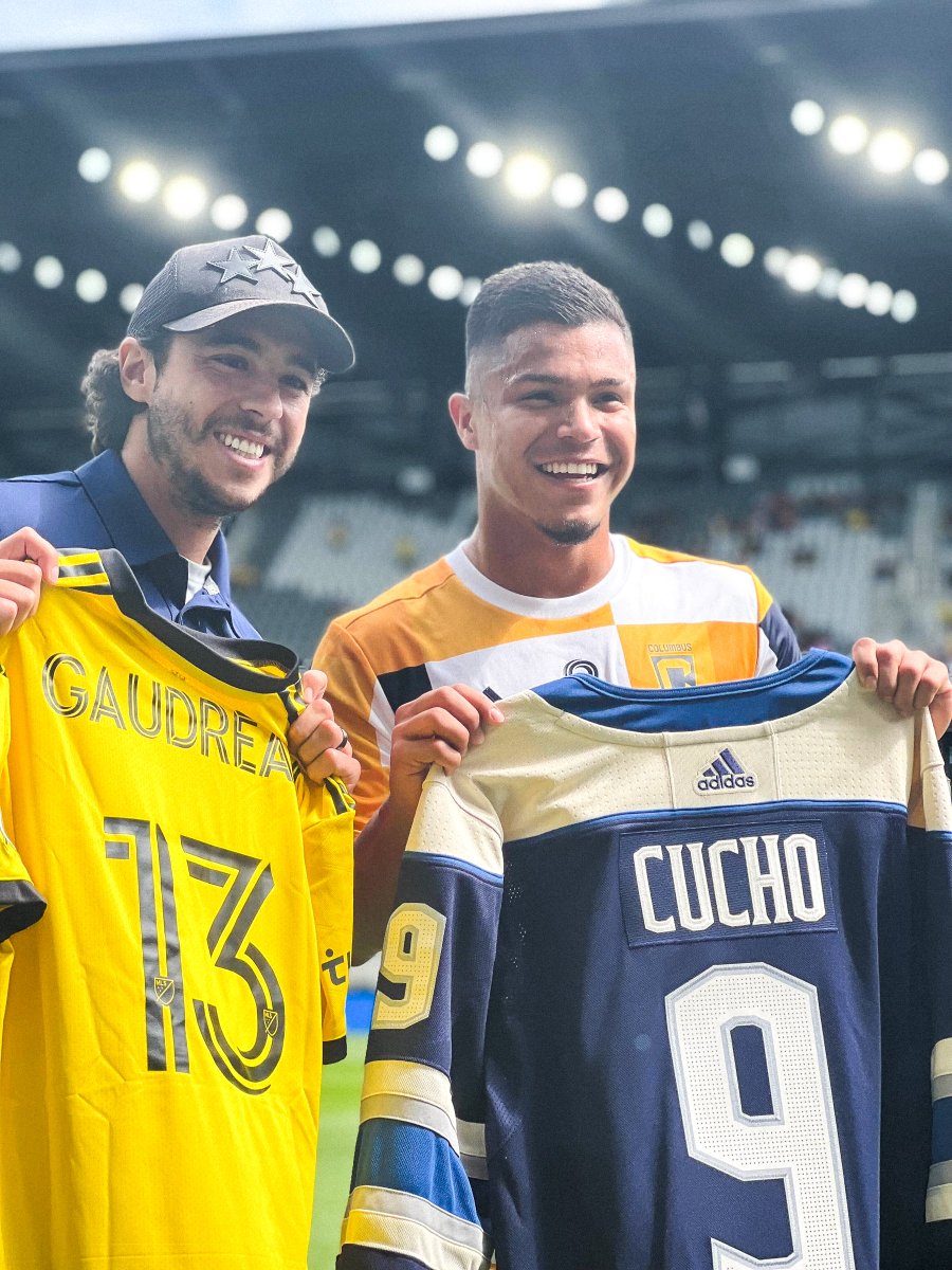 Superstars meet in Columbus 🙌 #Crew96 | #CBJ