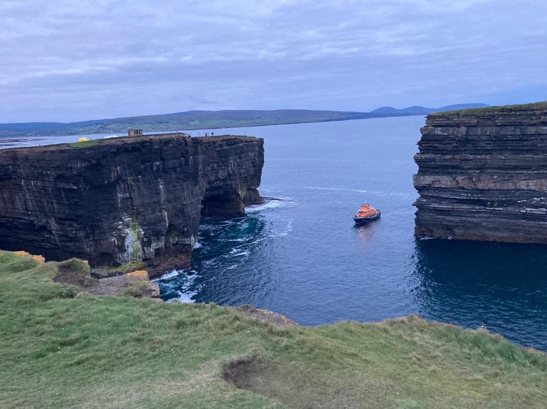 Wonderful result at Downpatrick Head. Incredible work by all emergency services present. Very proud of our lifeboat crew Ballyglass <a href="/RNLI/">RNLI</a> 23 hours at sea with no break. In hours of darkness they shone a light every half hour to check on casualty and let him know help was there❤️