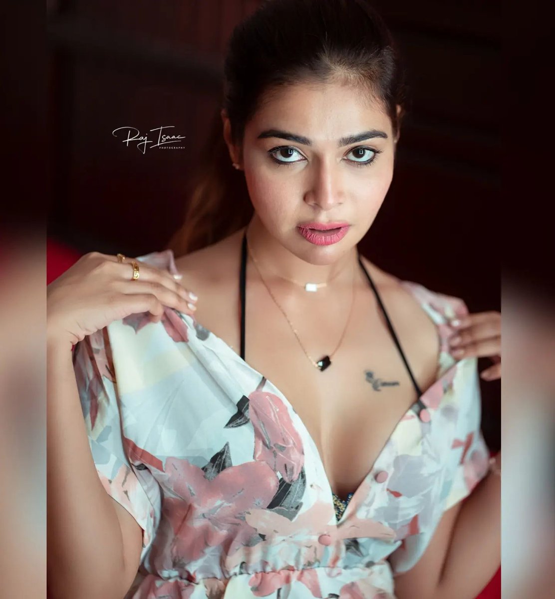 IndianAct2's tweet photo. #dharshagupta 😍

#hot
#hotgirl
#actress
#sexy 
#actress
#nayanthara
#yashikaanand
#iswaryamenon
#reel
#bts
#shorts
#ytshorts
#whatsappstatus
#btsarmy
#btsedits
#btsshorts
#ramyapandian
#aishwaryarai
#poojahegde
#mallu
#glamour
#rashmikamandanna
#krithishetty
#nithyamenon https://t.co/8VLX24sRM1