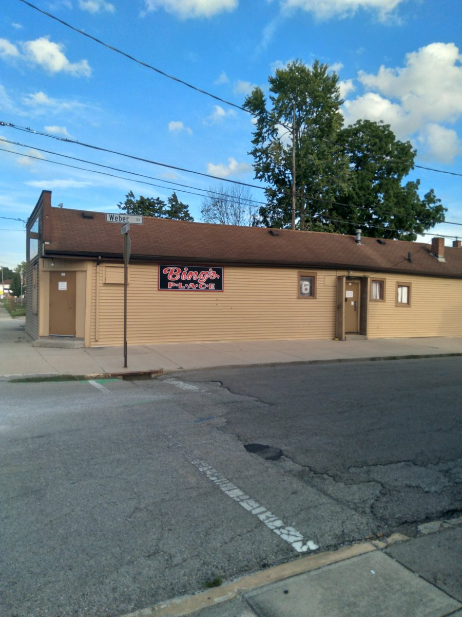picturesofdives's tweet photo. Bing's Place - Piqua, OH (pictures by @afarmerinohio) https://t.co/wnyalUalWt