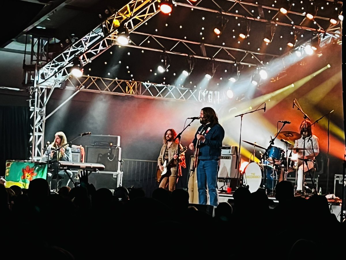 👇 THIS. Thank YOU, Harvesters, for taking the time to express your appreciation! I am very grateful to the many who sang volunteer praises over the last few days; you def outnumbered &amp; helped to balance out the few (but loud) who didn’t.❤️ The Blues was kinder b/c of y’all! 🥰