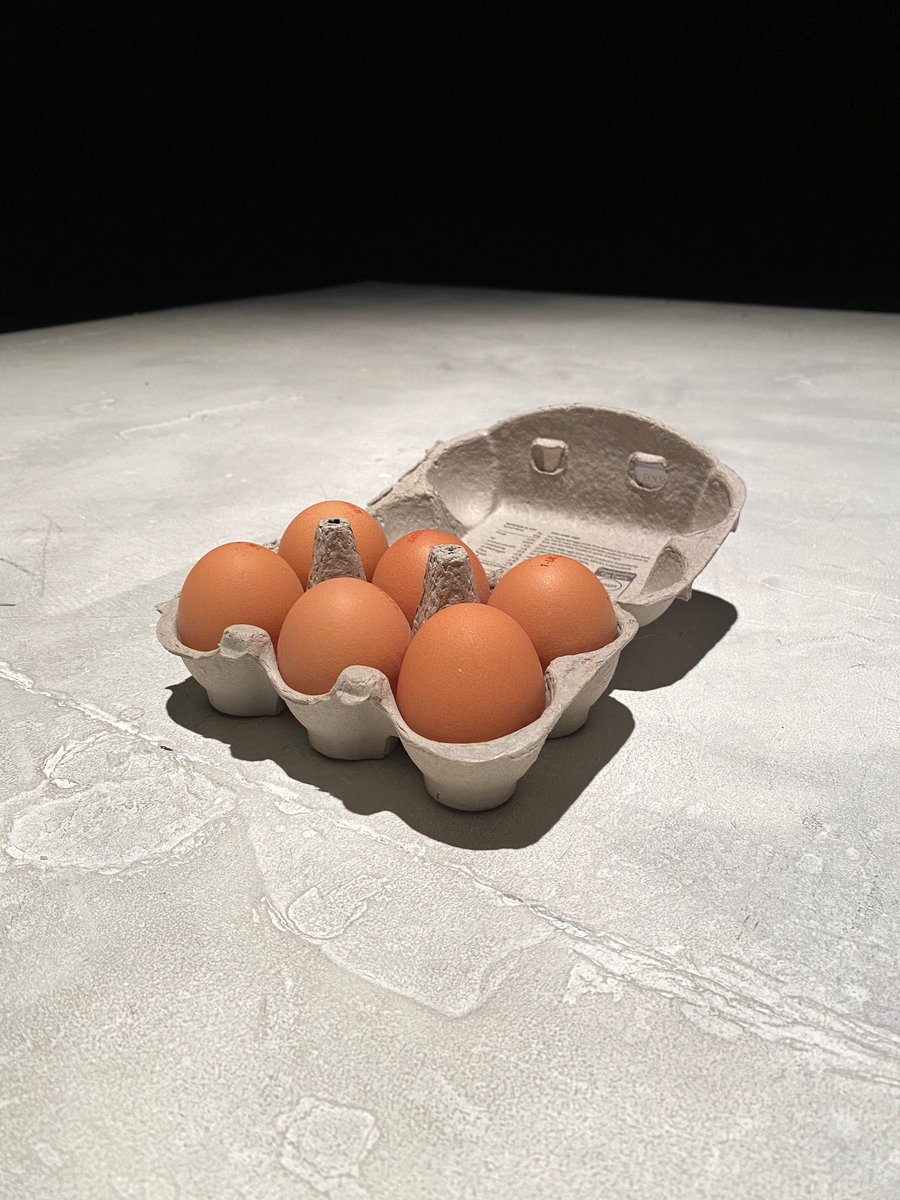 KieranlDee's tweet photo. 2 hours to go… getting really egg-cited now!!!! @moon_loaf https://t.co/TQtGUQ20FX