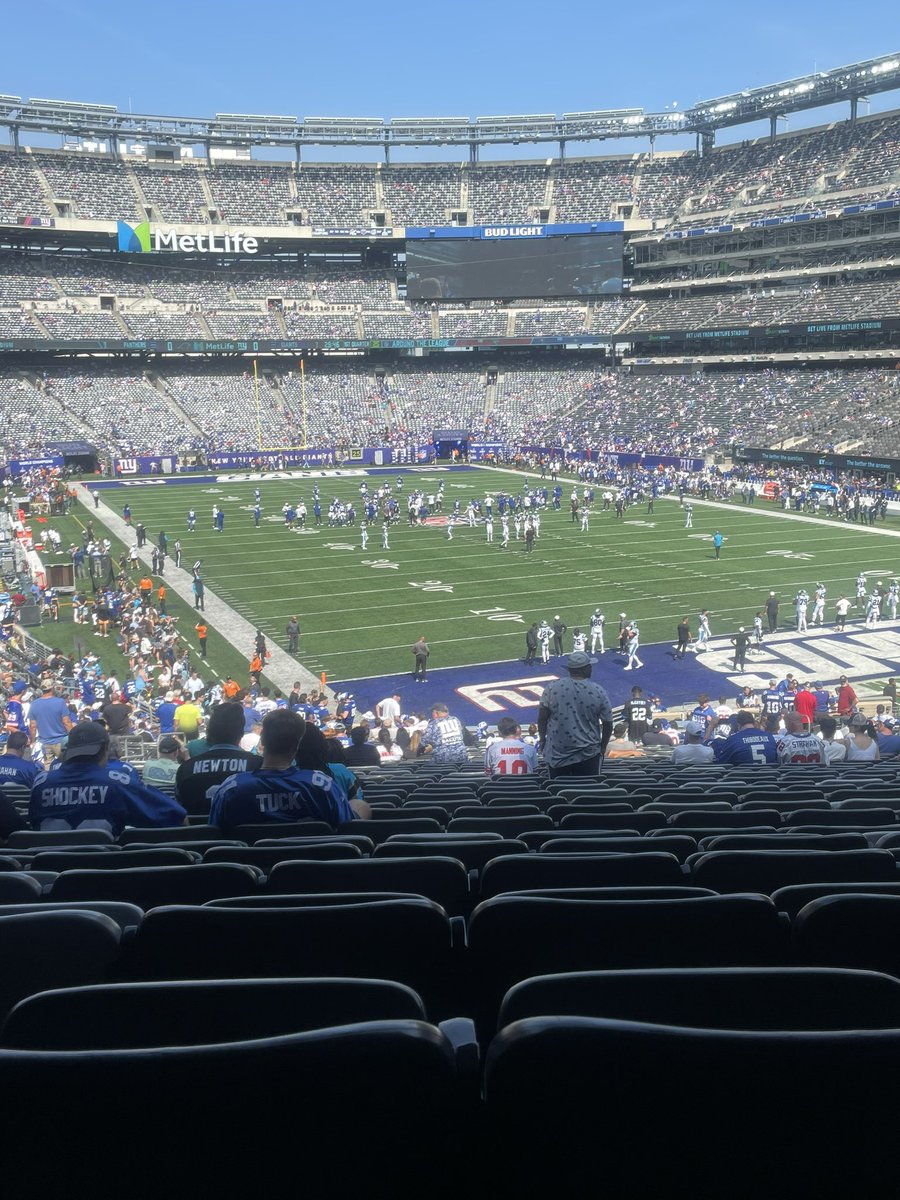 NYGKing129's tweet photo. We in here #Section129 #BeatCarolina #CARvsNYG https://t.co/jlzmYQerO2