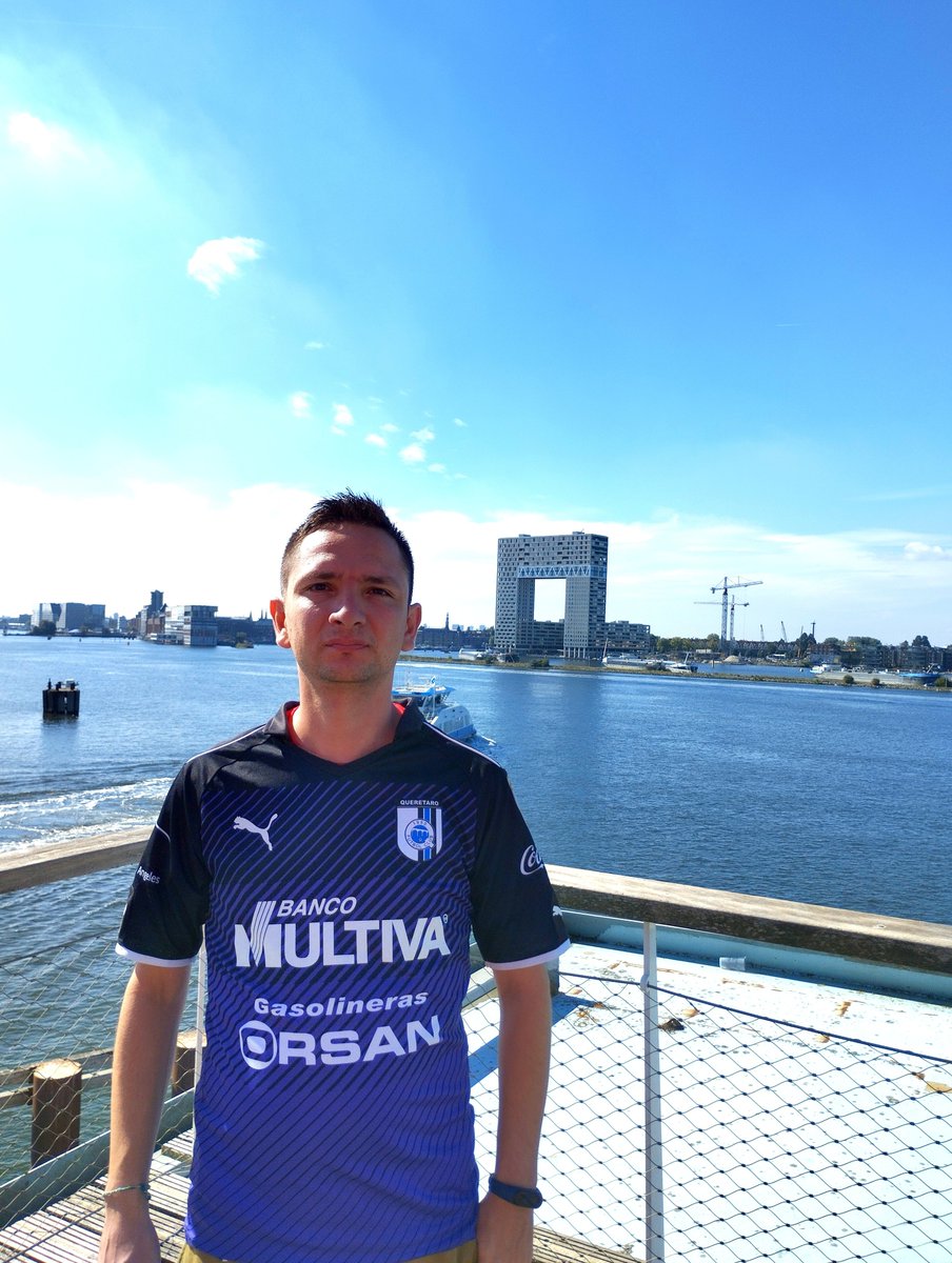 GB_FansBlog's tweet photo. Gallos Blancos Around The World⚽️
Aficionados Con Playera de #GallosBlancos🐔
En Europa
#Puma #Marval #Pirma #Atletica #Charly #ClubQueretaro #Querétaro #México #SoccerFans #Botel #Amsterdam #Holanda #Holland #PaisesBajos #Netherlands🇳🇱
Ámsterdam
Netherlands
Paises Bajos 🇳🇱 https://t.co/GvhzustGrZ