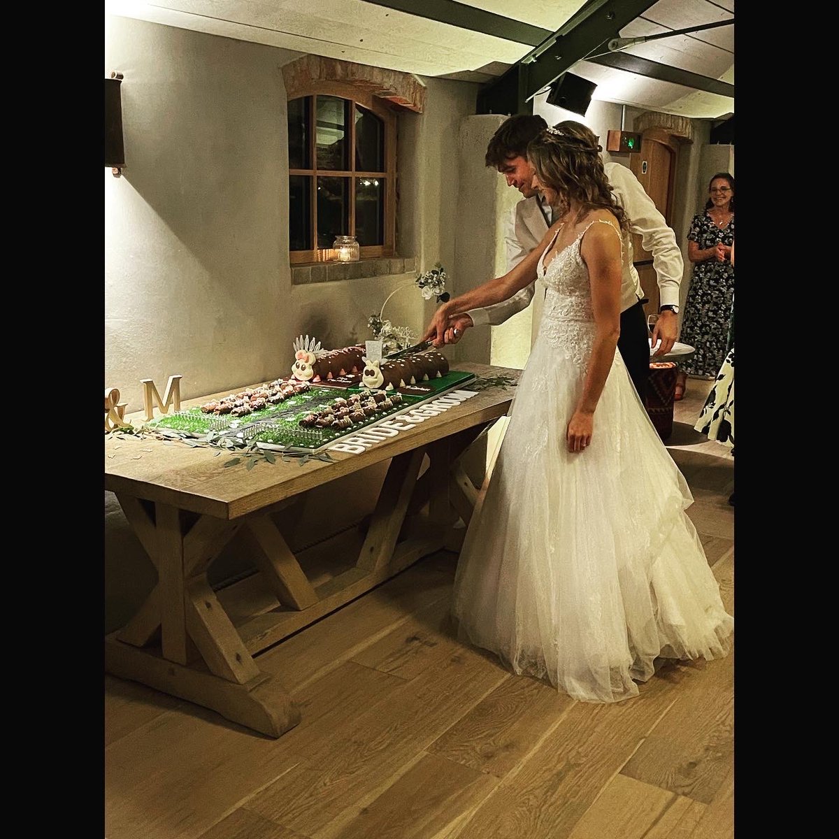 HannahVaughan91's tweet photo. A fantastic day for a fantastic couple 🥰 Congratulations Mr & Mrs Clarkson! #wedding #ashbourne #grangefields #roomies #trifriends #notrisuits https://t.co/VG618TdK1R