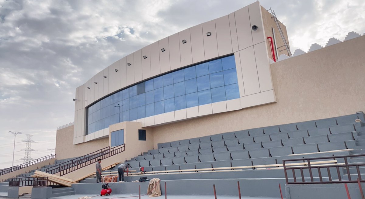 بتوجيه من سمو الامير / فهد بن جلوي بن عبدالعزيز رئيس الإتحاد السعودي للهجن .
المدير التنفيذي المهندس / محمود البلوي يقف على تجهيزات المنصه الرئيسيه بميدان الهجن بنجران وكذلك على تجهيزات الميدان استعداداً لإحتضان كأس الإتحاد السعودي للهجن على أرضية ميدان نجران.