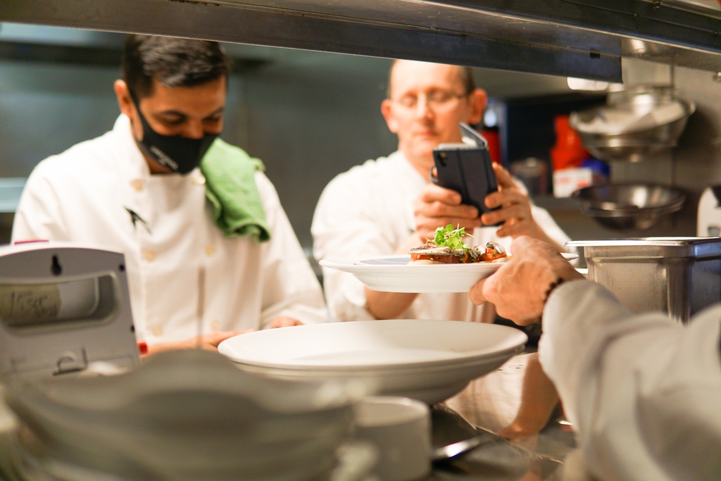 ProvenceMarina's tweet photo. As we move into Fall our chef's are hard at work in the kitchen designing and creating new Autumn-inspired dishes, that will be added to our menu very soon. 🍂 Stay tuned for updates!
#fallmenu #falldishes #autumninspired https://t.co/GxPFeEam5G