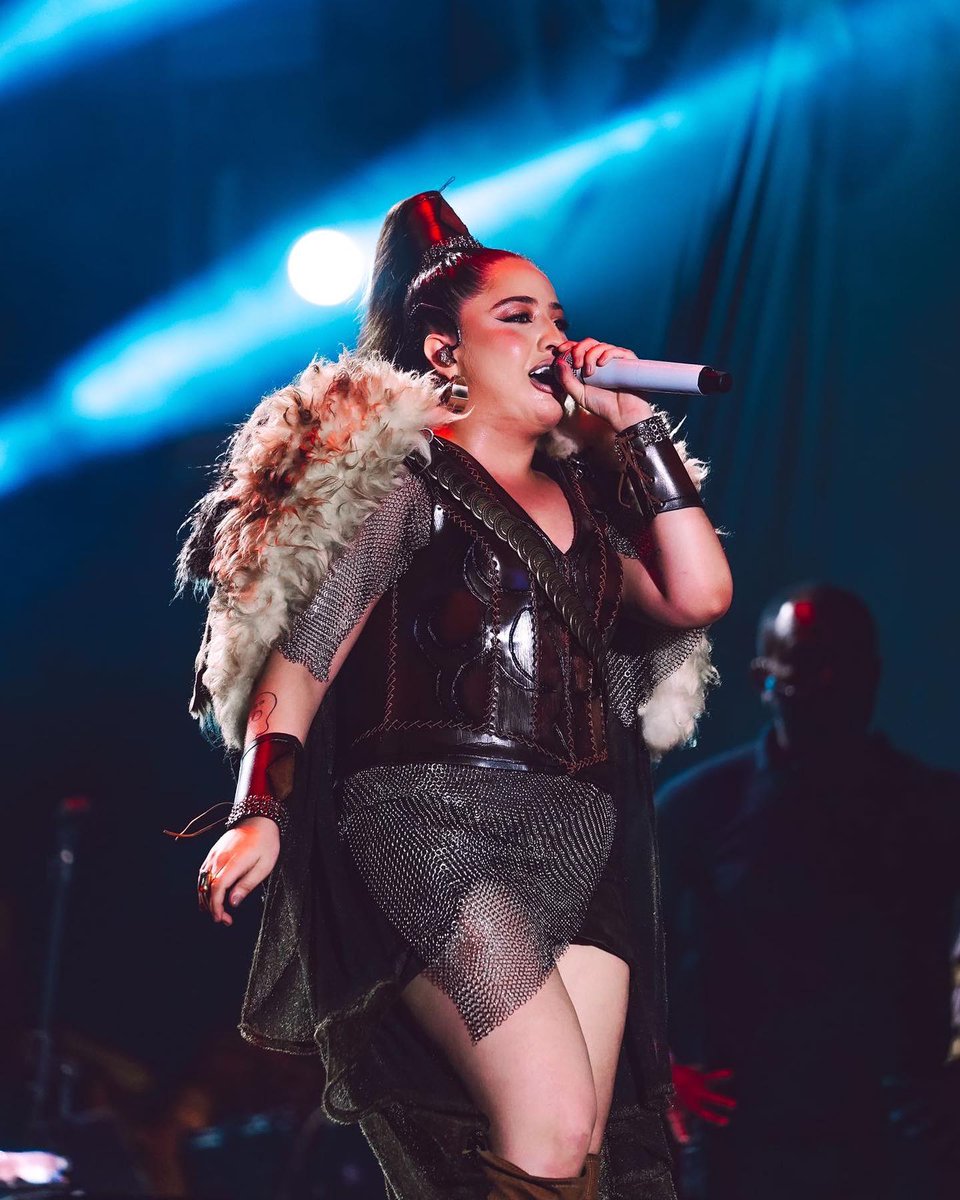 uniaodefasmfz's tweet photo. Nossa @MariFernandezMF brilhou no palco da maior festa a fantasia do Brasil 🔥 Quem sofreu daí também?!
#AvioesFantasy #TimeMachine #FantasyTimeMachine #FNTSY #marifernandez https://t.co/rcAV0tSbp3