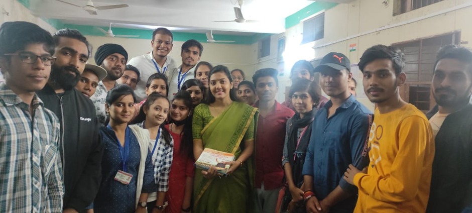 TeamAashraya's tweet photo. Happy faces. Celebrating previous book donations. Be a part. Donate and be a part of this cause.
#PUSTAKDAAN #aashraya #donation #education https://t.co/rFX6YDKdga