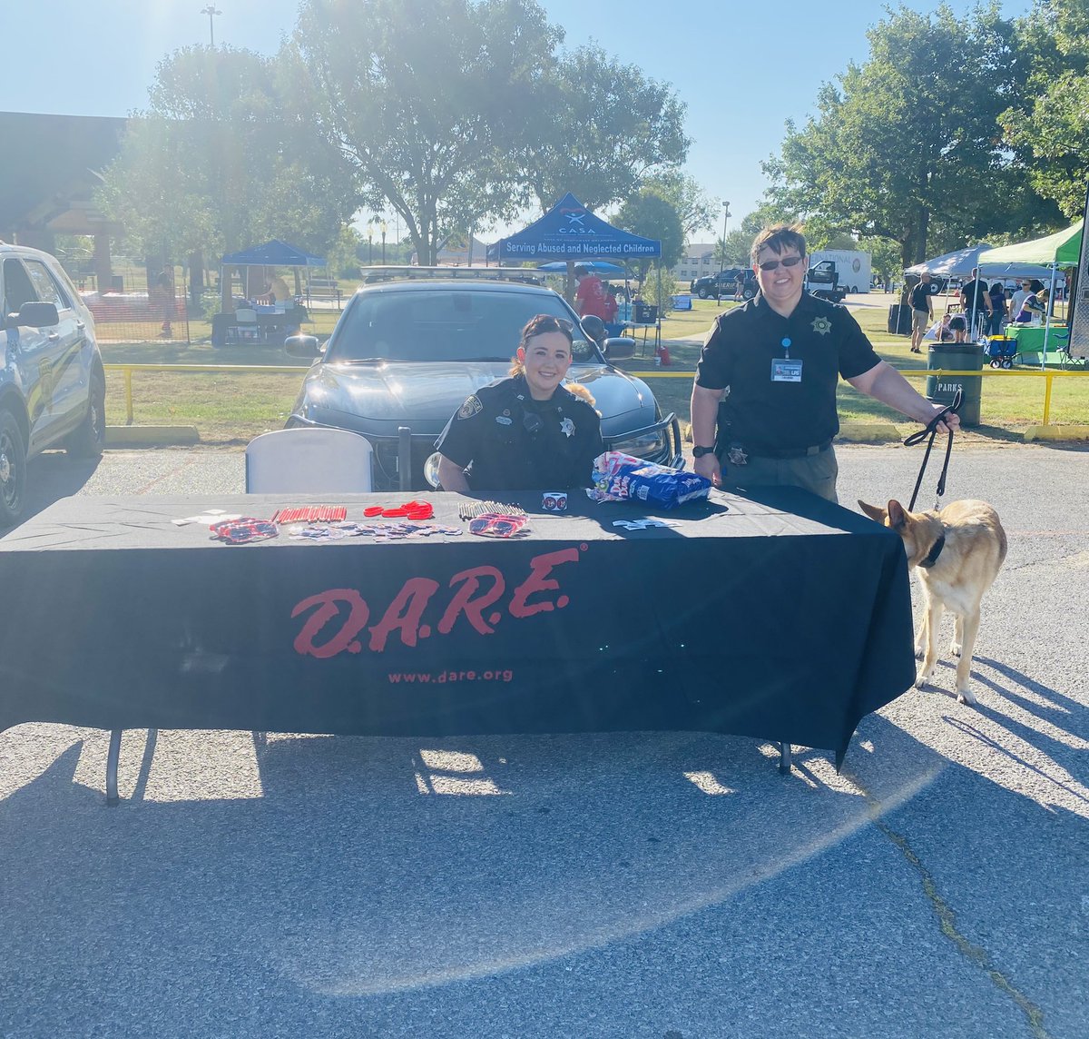 LPSProjectAWARE's tweet photo. @LawtonPolice Thank you for allowing Project AWARE &amp; The D.A.R.E program to participate with the Cops and Kids Picnic! We love our students, families and community ❤️ #OKAWARE #WeAreLps #oklaed #osde https://t.co/2k0Pyla6SE