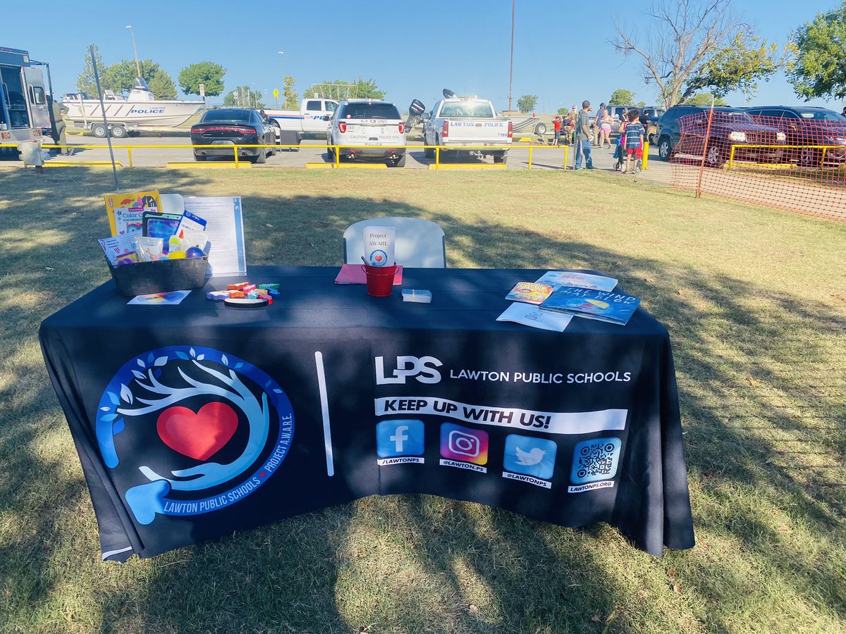 LPSProjectAWARE's tweet photo. @LawtonPolice Thank you for allowing Project AWARE &amp; The D.A.R.E program to participate with the Cops and Kids Picnic! We love our students, families and community ❤️ #OKAWARE #WeAreLps #oklaed #osde https://t.co/2k0Pyla6SE