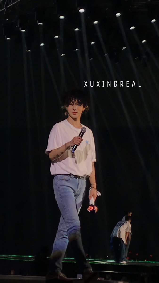 Xuxingreal's tweet photo. 220917 #SS9inJKT  예성 &amp; ENDING https://t.co/VZJJQpq0cs