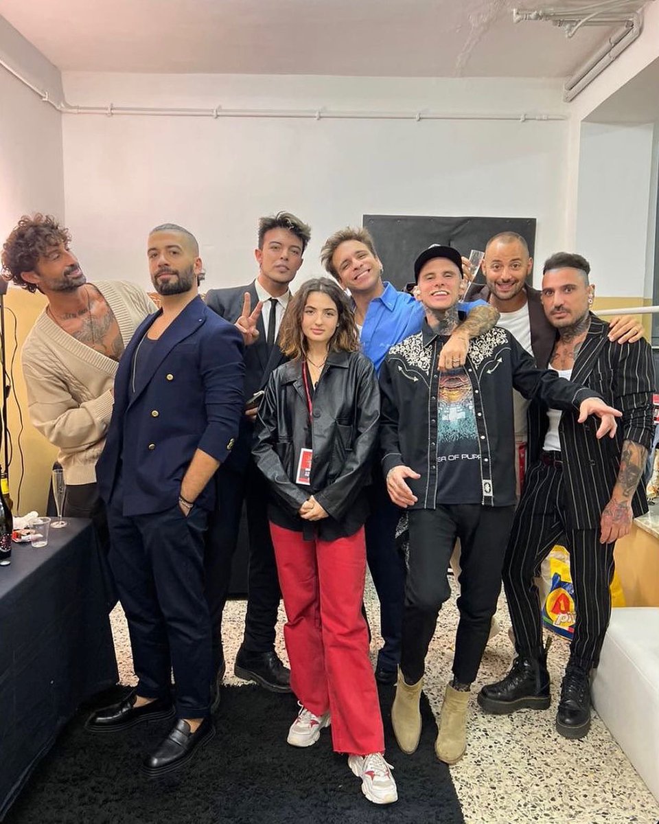 Gira che ti riGirella🌀 
<a href="/follya_/">FOLLYA</a> #mortoperte #tuttokkei 

<a href="/mncomm_it/">MNcomm</a> @umitalia 

#thekolors #tecla