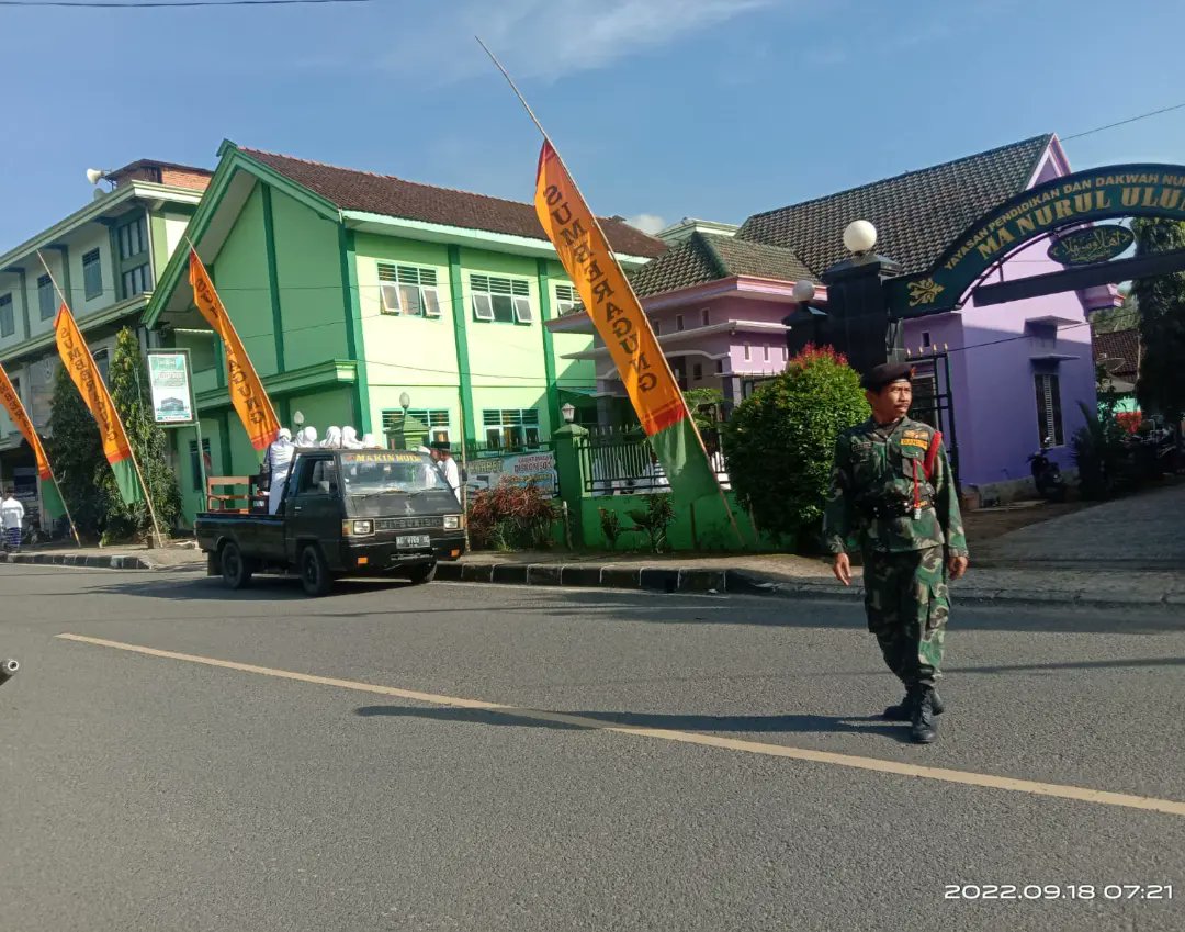 AMunjungan's tweet photo. Satkoryon Banser Munjungan berpartisipasi mengamankan  dan menerjunkan segenap personil Bansernya pada Giat PAM Acara Haul Masayikh Dan Baia'tan Kubro Jamaah Thoriqoh Qodirian Wa Naqsabandiah Di Pondok Pesantren Nurul ULUM Sumberagung Kec. Munjungan Kab. Trenggalek. https://t.co/ZrS6KwwXBm