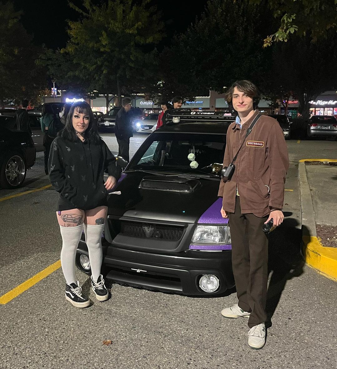 Finn Wolfhard Updates on Twitter: "Finn Wolfhard with a fan at the After Hours Night Show in