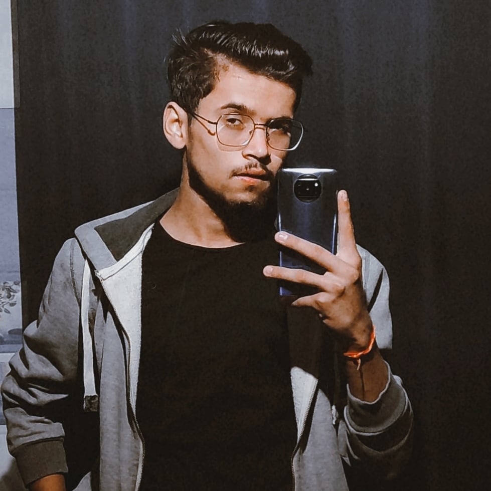 bad_evil_x's tweet photo. #NewProfilePic https://t.co/lt1cYcN1BD