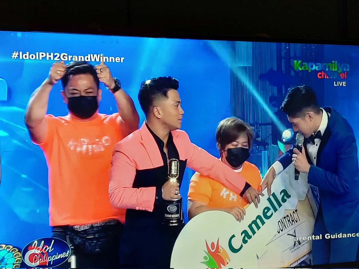 nvrmpmsa's tweet photo. Deserve 🎉🎉🎉🎉🎉👏👏👏 congrats @Khimo_Gumatay

#IdolPH2GrandWinner https://t.co/CaApYEPdeD