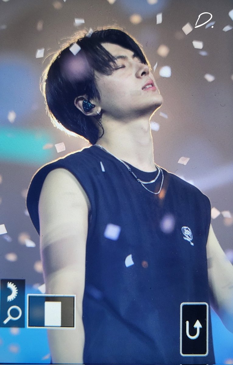 0420MEDIA's tweet photo. this #enhypen_jay pic is so beautiful.. https://t.co/eXZbNonctH