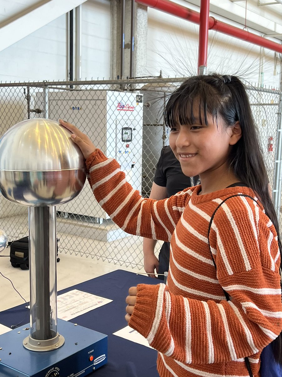 jdsaundersVB5th's tweet photo. It was good to be back learning and having fun at Oceana. Thank you, US Navy! Where were those pies?! @crystal_wilky @Thalia_Ele @vbschools @BeachSupe https://t.co/LweWwZoBGu