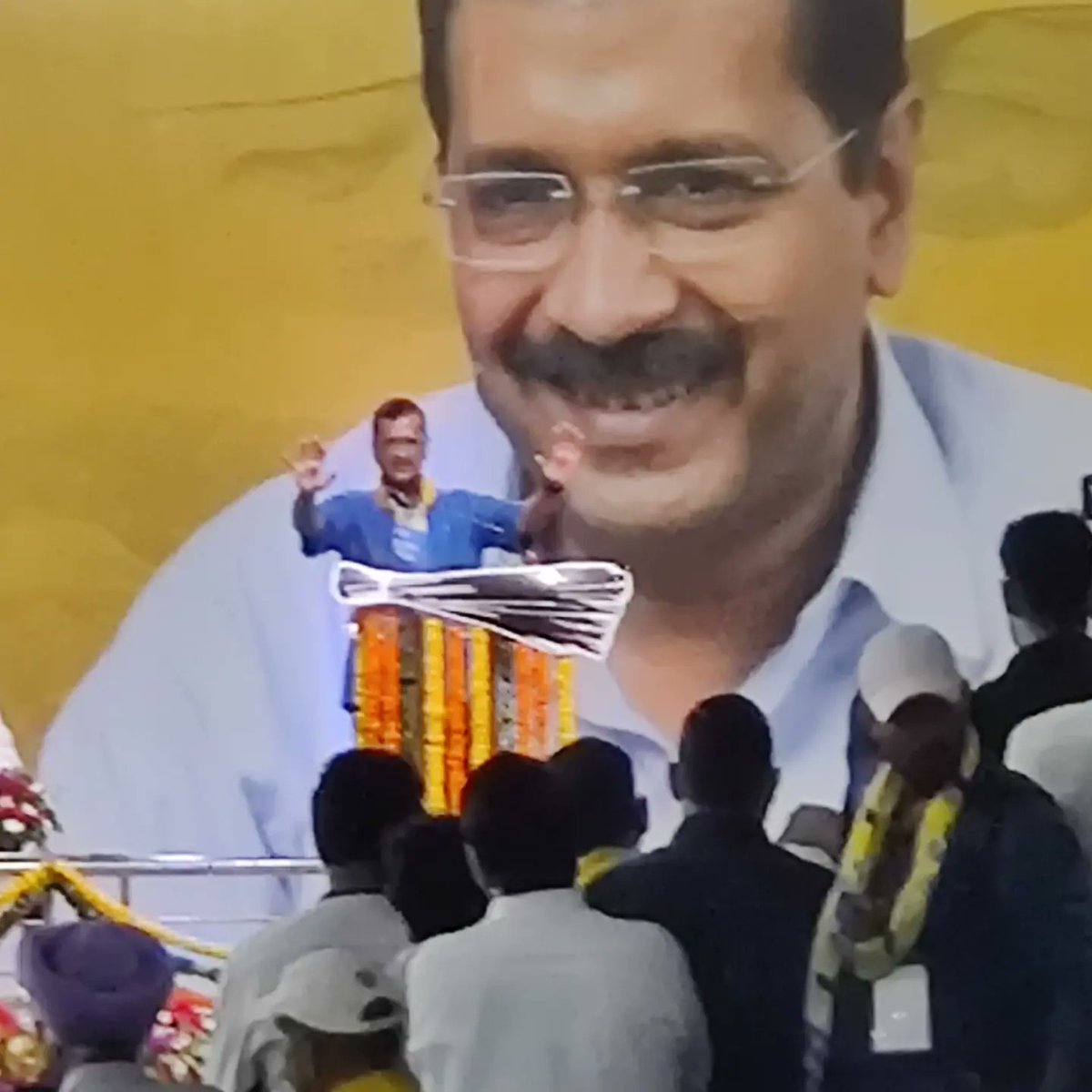 SanjayAAP167's tweet photo. आज दिल्ली में आयोजित प्रथम राष्ट्रीय जन प्रतिनिधि सम्मेलन हुआ , जहां पर देश भर से आए हुए जनप्रतिनिधियों के साथ @ArvindKejriwal जी का संवाद हुआ और देश को No.1 बनाने के लिए #MakeIndiaNo.1 का प्रस्ताव पारित हुआ। https://t.co/D5lVWeah16