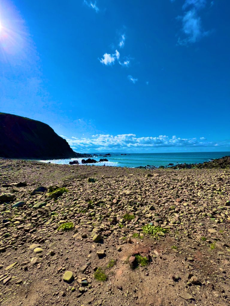 _Brewer_'s tweet photo. Such a wonderful unspoilt beach at #Duckpool #AtlanticCoast #Atlantic #Rockpools #DevonandCornwall https://t.co/Mt3AJpmAlp