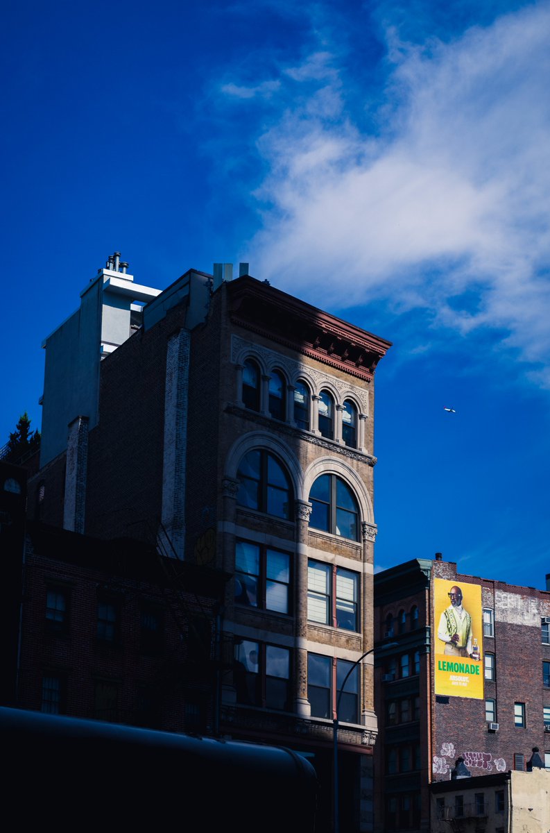 manolobrown's tweet photo. Morning Light #streetphotography #newyorkcity https://t.co/yETSQVWYAM